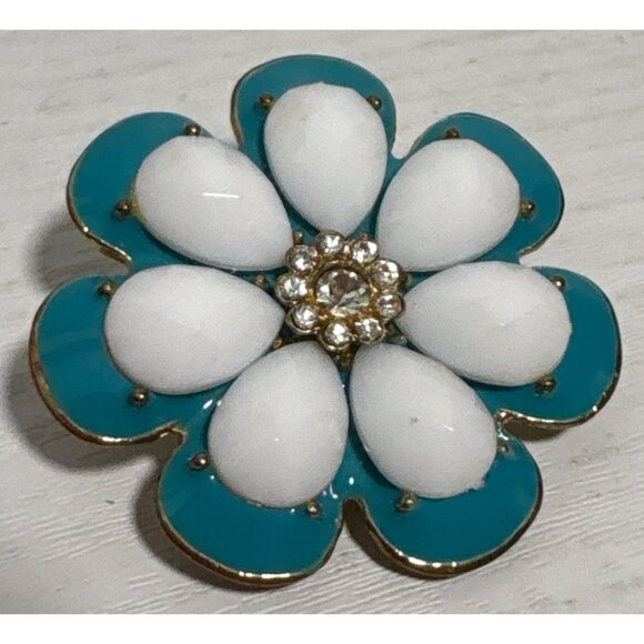 Stretchy Cocktail Ring Teal White Flower Enamel Petals And Rhinestone Center 2" - Picture 4 of 6